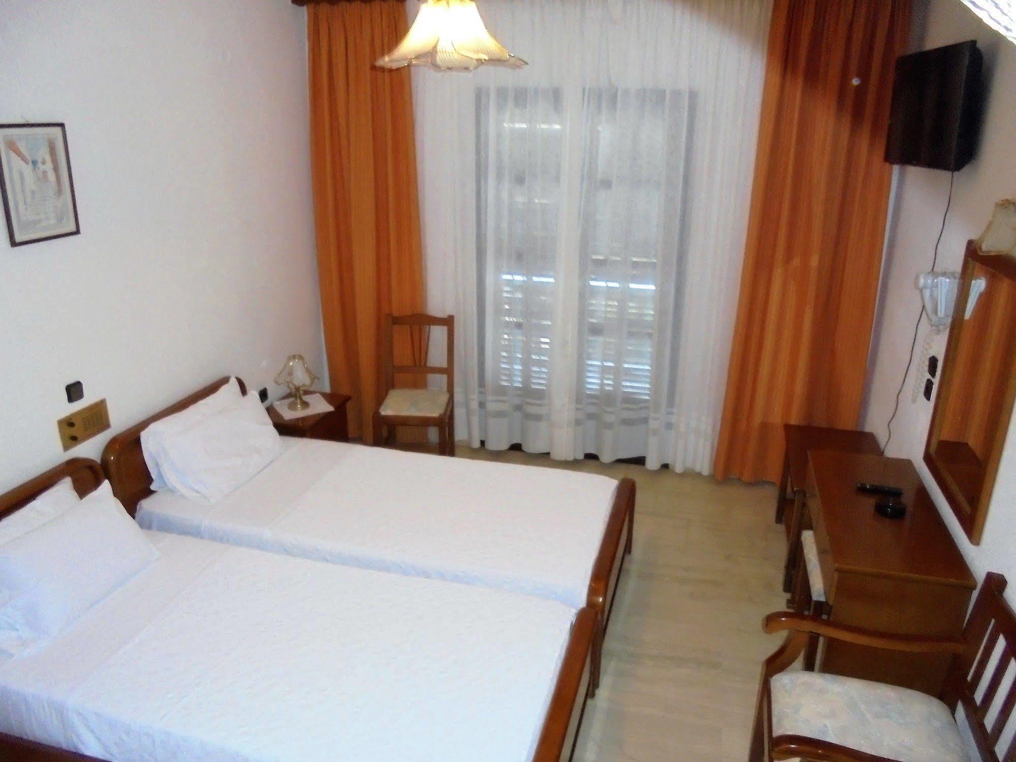 Hotel Paradise Vasilias  Extérieur photo